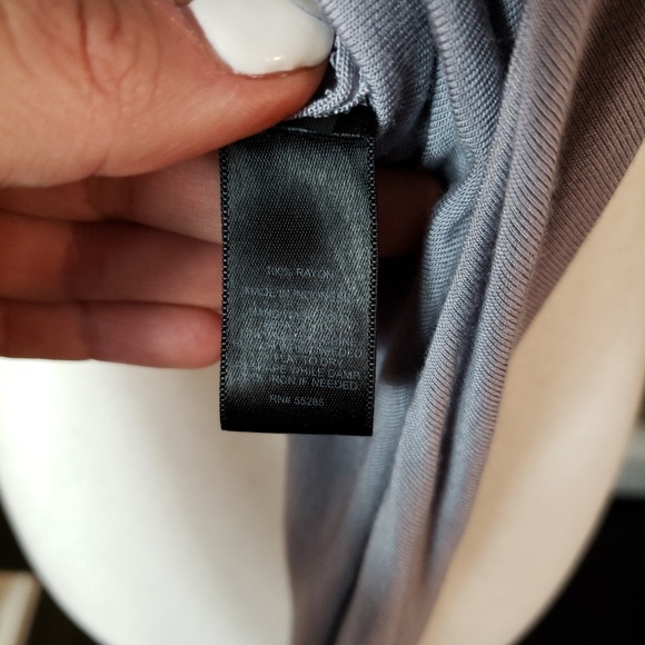 NWOT Express cold shoulder shirt - Picture 2 of 7